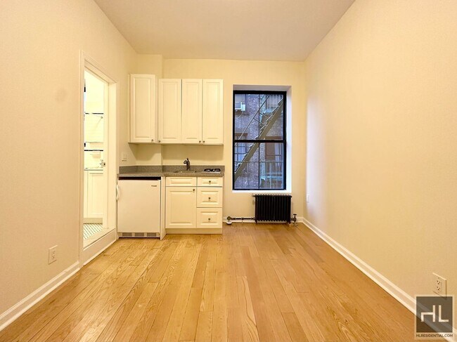 NO FEE Studio on Upper West Side! Won't St... - NO FEE Studio on Upper West Side! Won't St... Apartment Unit 4C