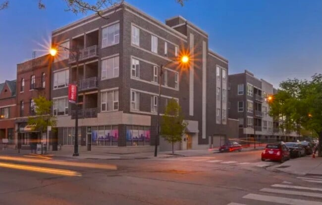 Building Photo - 22 N Aberdeen St Unit 301