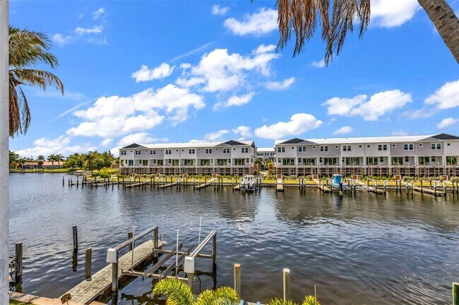 Photo - 276 Lewis Cir