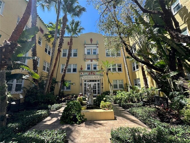 Building Photo - 536 14th St Unit 205