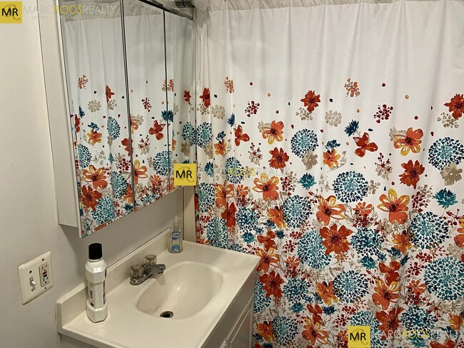 Photo - 10 Cambridge Ter