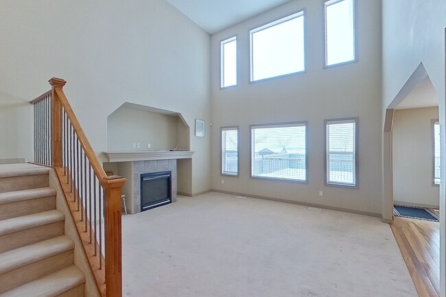 Photo - 1920-1126 126 St SW