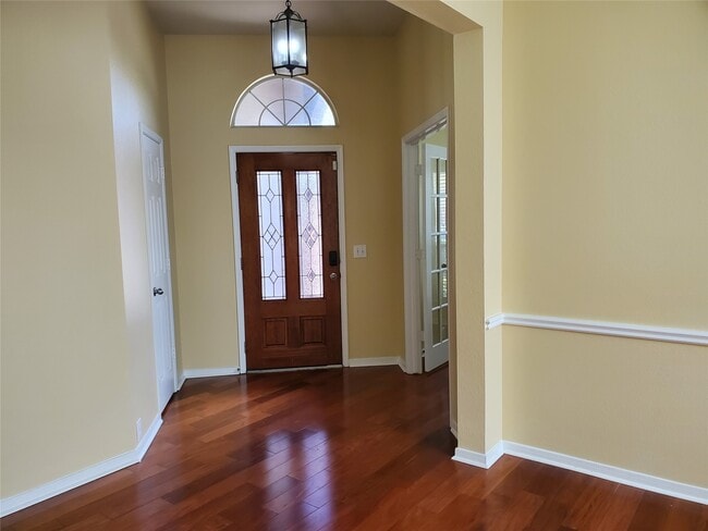 Photo - 2502 Suncreek Ln
