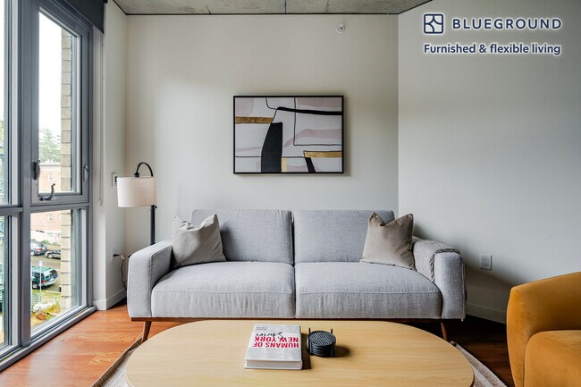 Photo - 624 Yale Ave N Unidad FL6-ID988