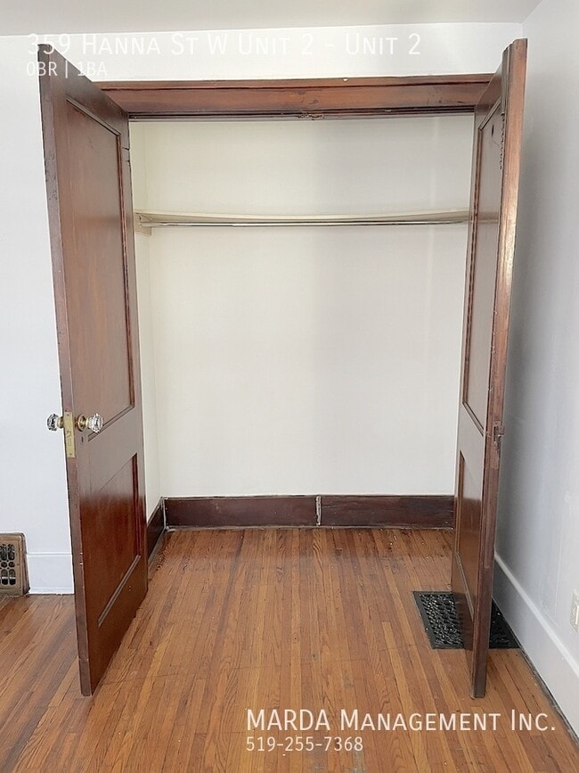 Photo - COZY BACHELOR IN 4-PLEX DOWNTOWN + HYDRO & GAS Unit 2