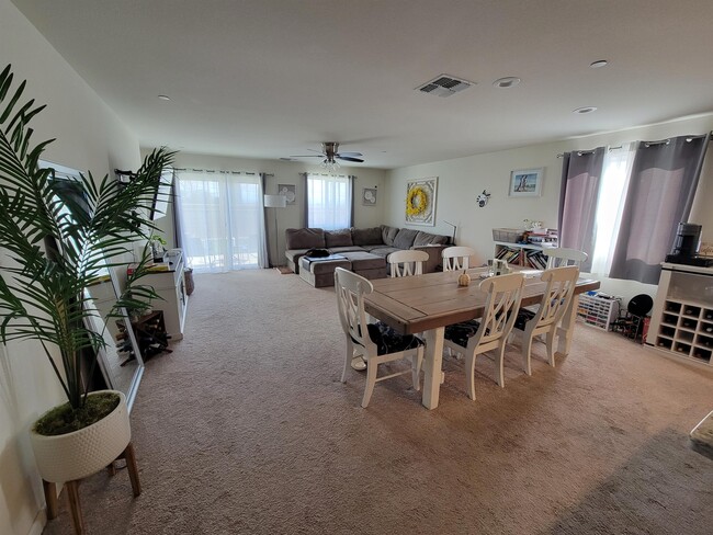 Photo - 3595 Morning Glory St