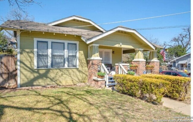Photo - 123 Dilworth St