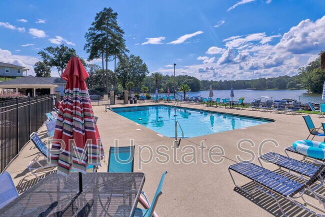 Photo - 98 Topsail Ct