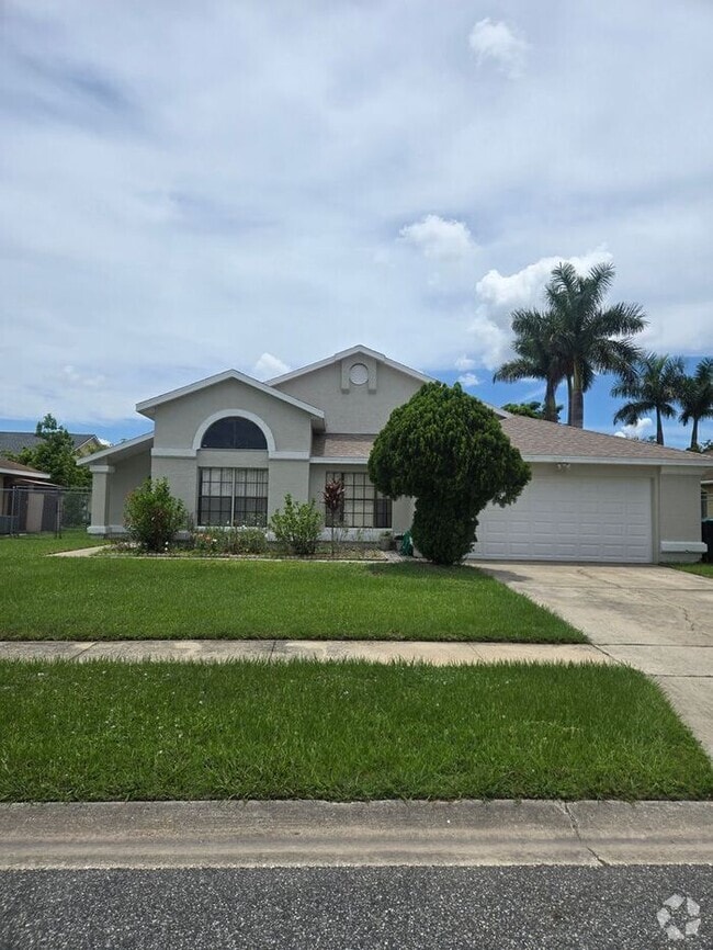 Building Photo - Charming 4-Bedroom Home Ready for You to M...