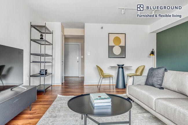 Photo - 4001 9th St N Unidad SI FL17-ID502