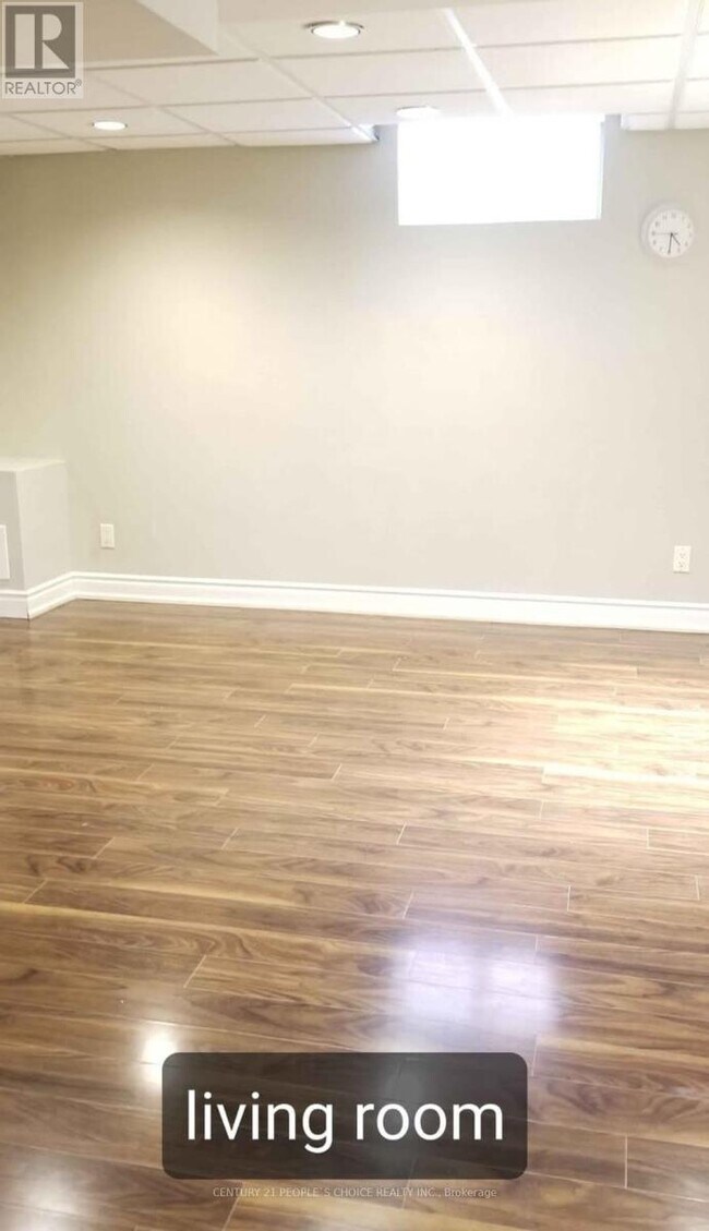 Photo - 4408 Romfield Crescent