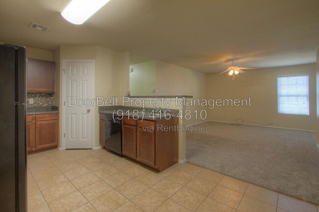 Photo - 5801 N 34th St