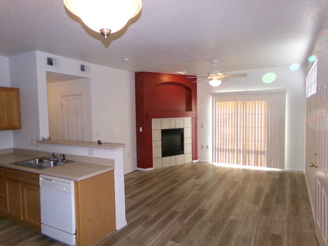 Photo - 3002 W Elizabeth St