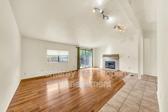 Photo - 901 Sinex Ave