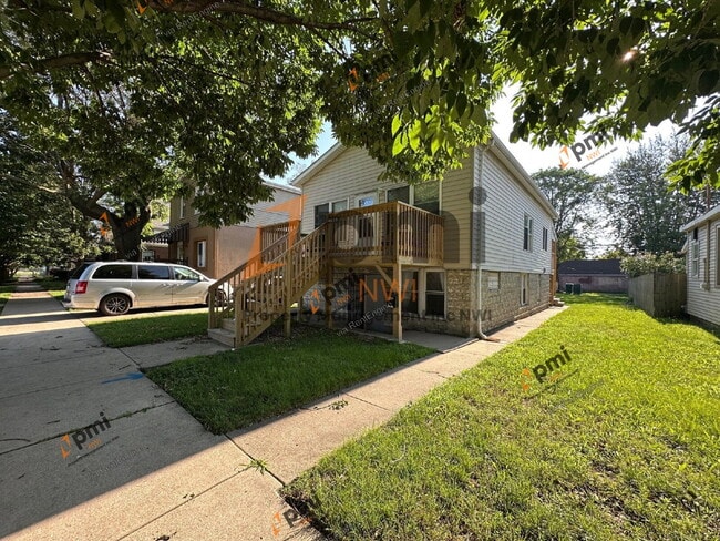 Building Photo - 4635 Towle Ave Unit 1