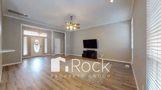 Photo - Need space? Take a look at this 4 Bedroom/...