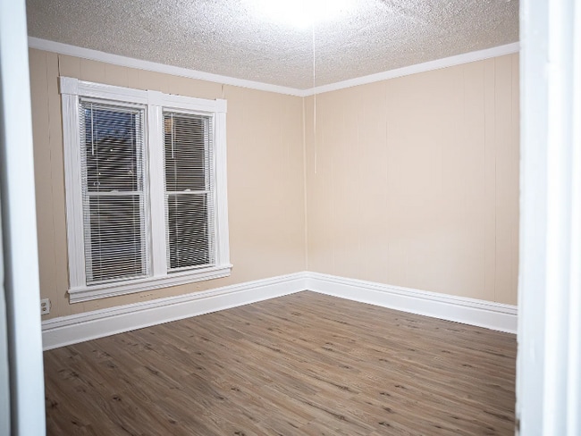 Photo - 5363 Arsenal St