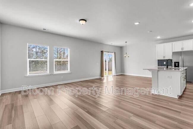 Photo - 247 Lucca Dr