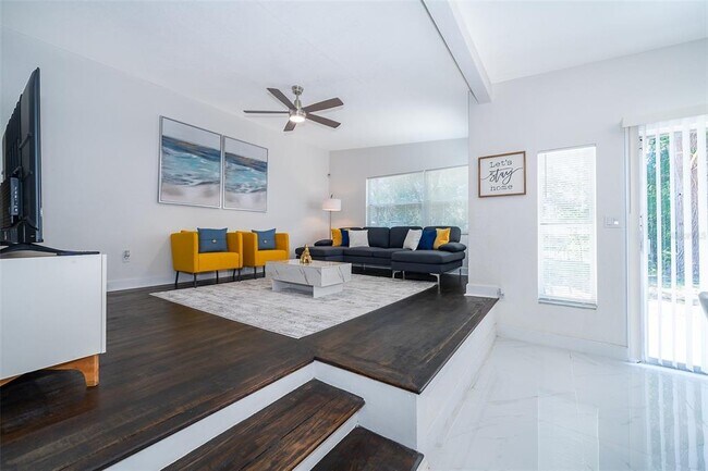 5815 Wolf Rd