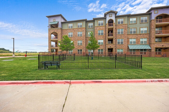 Building Photo - Dominion at Mercer Crossing
