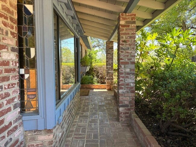 Photo - 2699 Westwood Dr