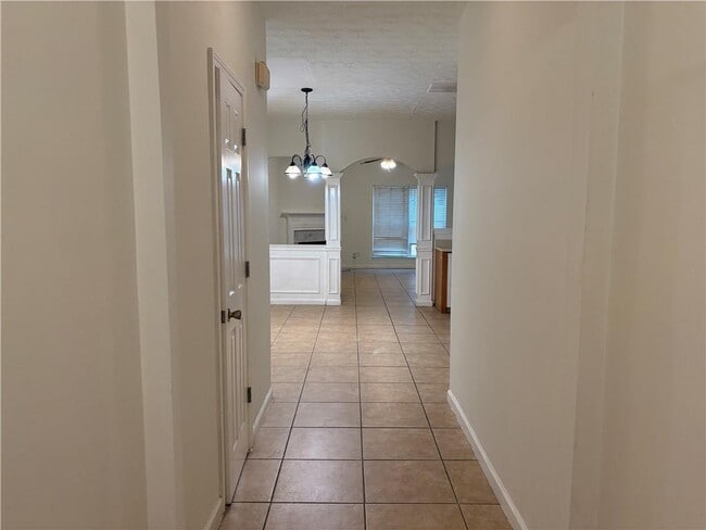 Photo - 2485 Emma Way NW