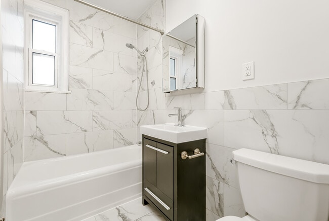 Photo - Forest Hill Manor