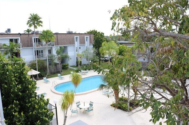 Photo - 9611 SW 77th Ave Unidad 306A