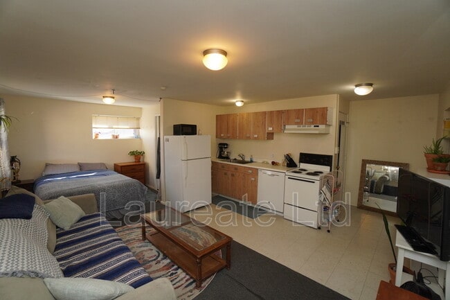 Photo - 1432 N Gaylord St Unidad #7