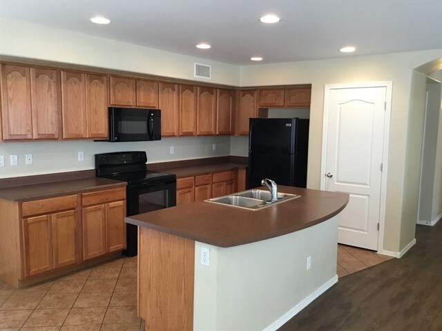 Photo - 6208 S 52nd Dr