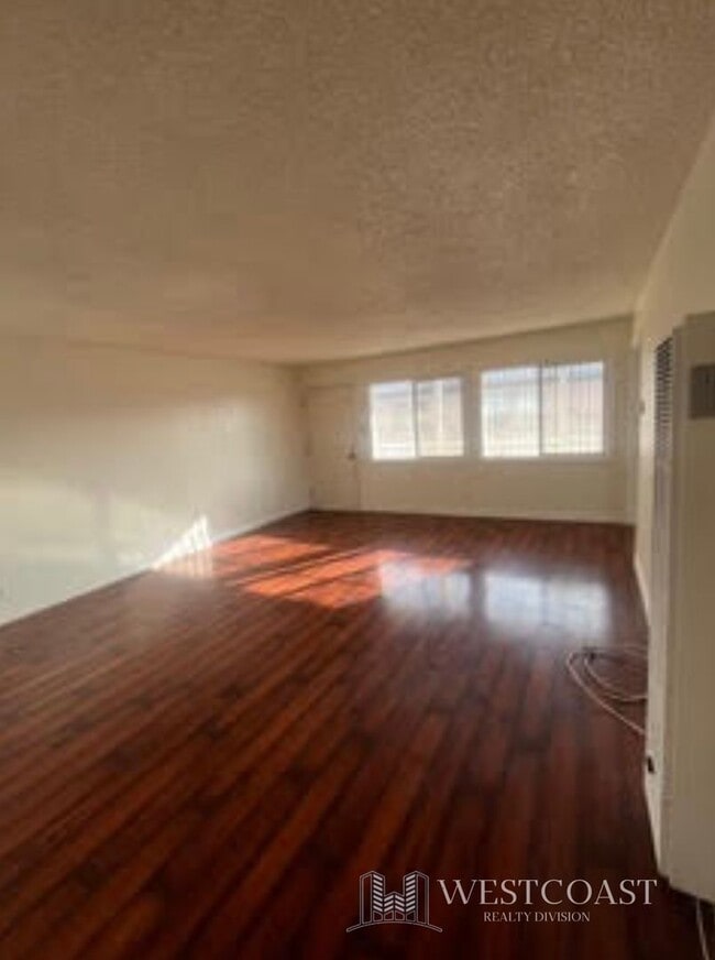 Photo - 1041 W Reeve St Unidad 3