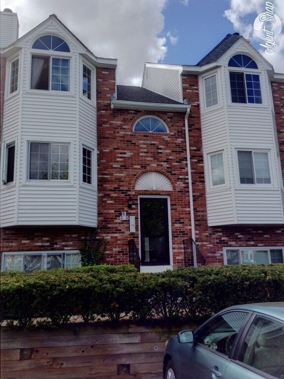 Building Photo - 191 Tall Oaks Dr Rental