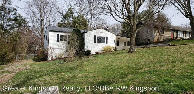 3 br, 1 bath House - 2704 Redbud St - 3 br, 1 bath House - 2704 Redbud St