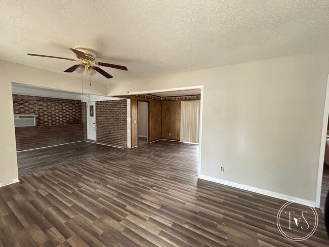 Photo - 720 Bacon Rd