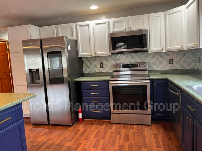 Photo - 620 Green St Unit 1