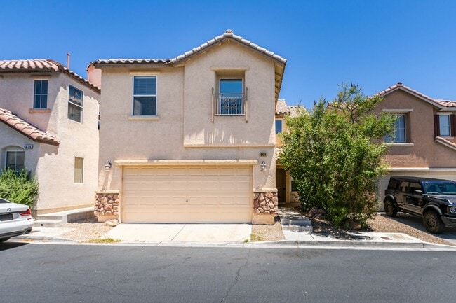 Building Photo - Bright & Spacious Home with Open Layout and Prime Location