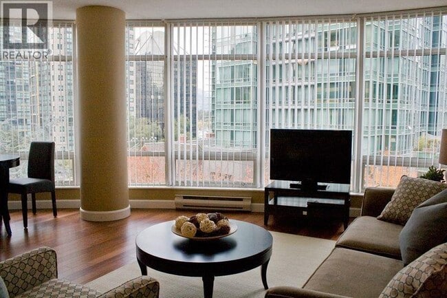 Photo - 1288 Alberni St Unité 405