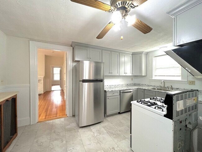 Photo - 107 Lincoln Ave Unit 1