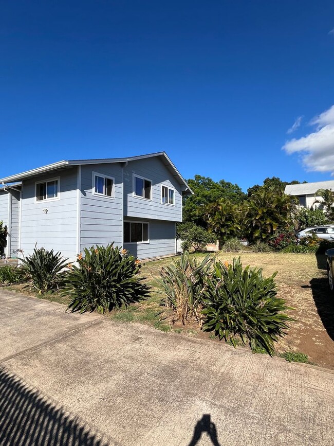 Building Photo - Pet-Friendly 3-Bedroom Makawao Home with Full Solar, Two-Car Garage & Recent Updates