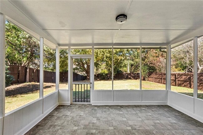 Photo - 300 Carrington Way