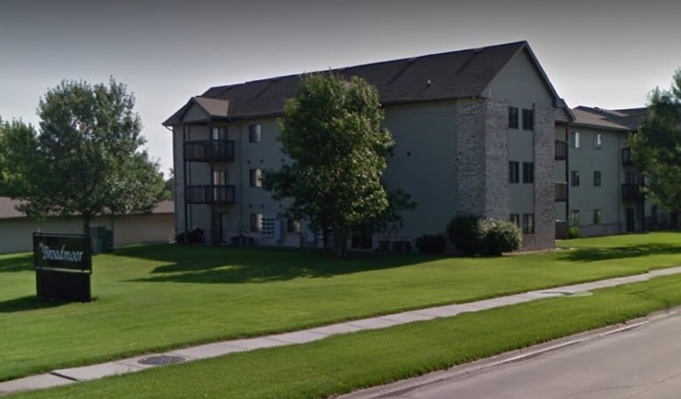 Broadmoor Apartments - Broadmoor Apartments
