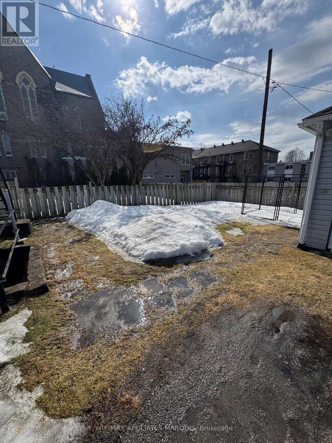 Photo - 16 William St Unit 1