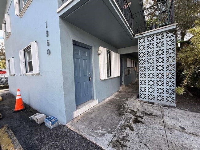 Photo - 1960 NW Flagler Terrace Unidad 1