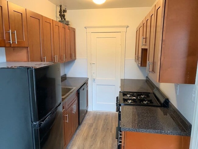 Photo - 9/1 No Fee! Spacious, modern 1BR in Fenway elevator building