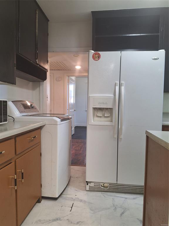 Photo - 2215 E 2nd St