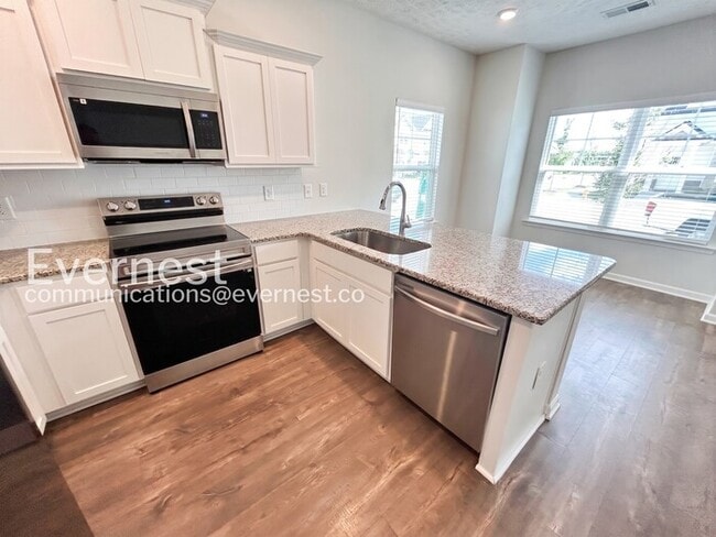 Photo - 212 Ansley Wy