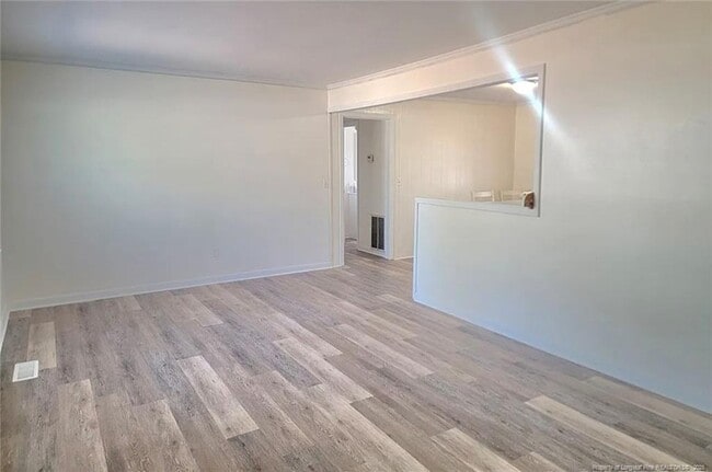 Photo - 306 Glenola St