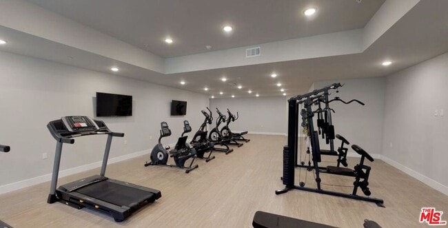 Photo - 837 S Harvard Blvd Unit 306