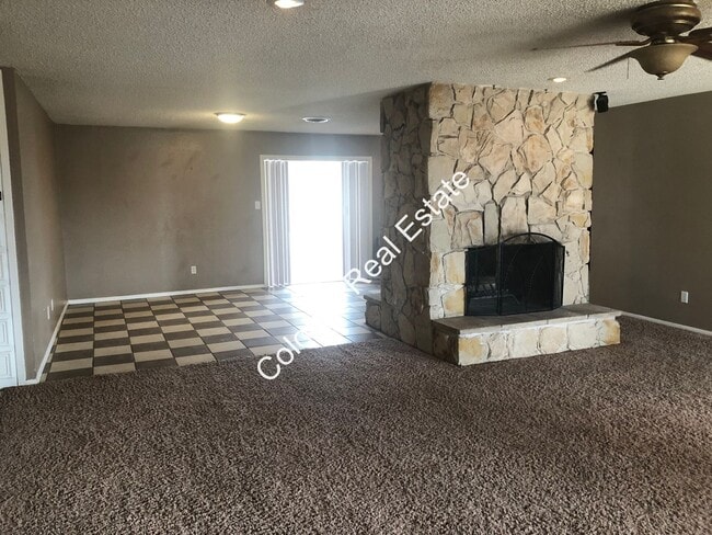 Photo - Spacious 3 bed 2 bath house for rent