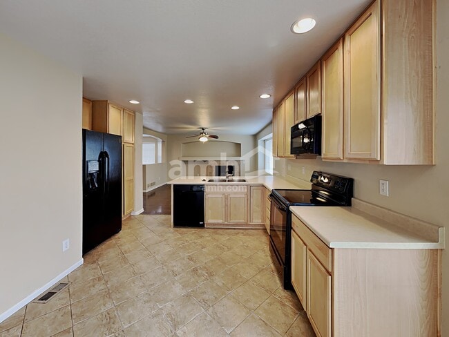 Photo - 10745 Kalispell St